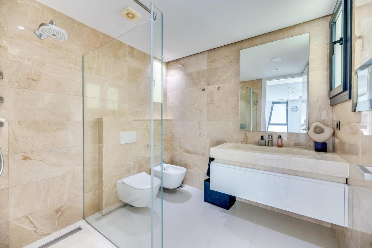 About Azur Villa *