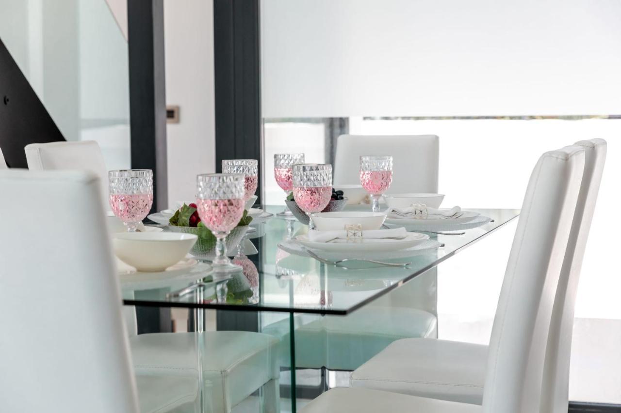 About Azur Villa *