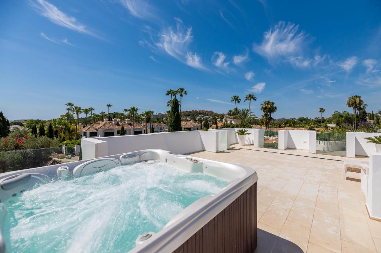 About Azur Villa *